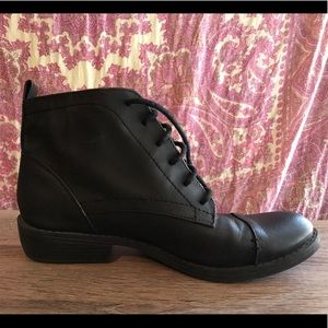 COPY - Cute comfy never worn black ankle booties